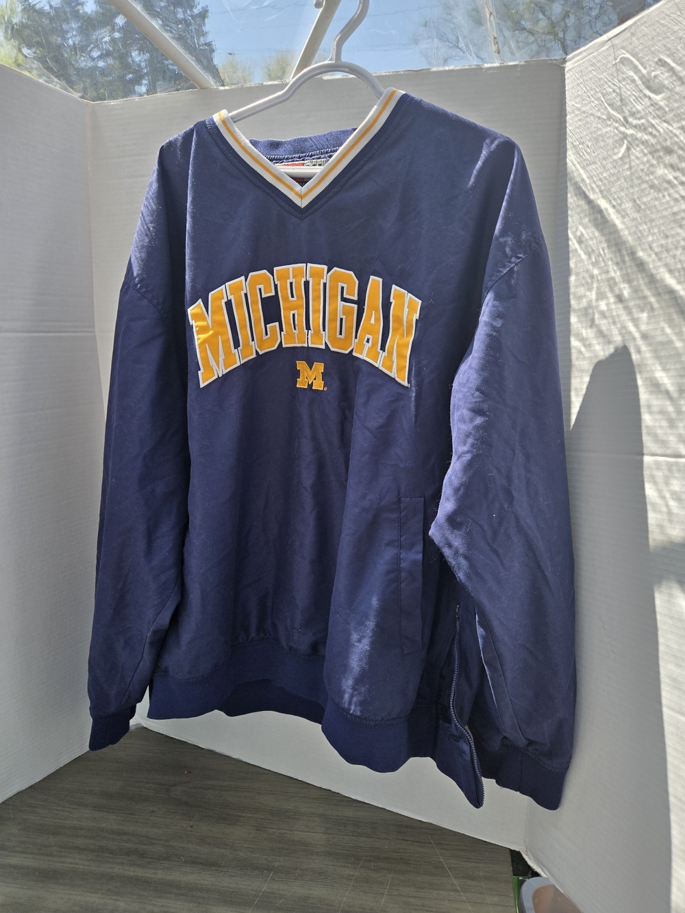 Pro Player Navy V-Neck Pullover with Yellow & White Stripe U OF M